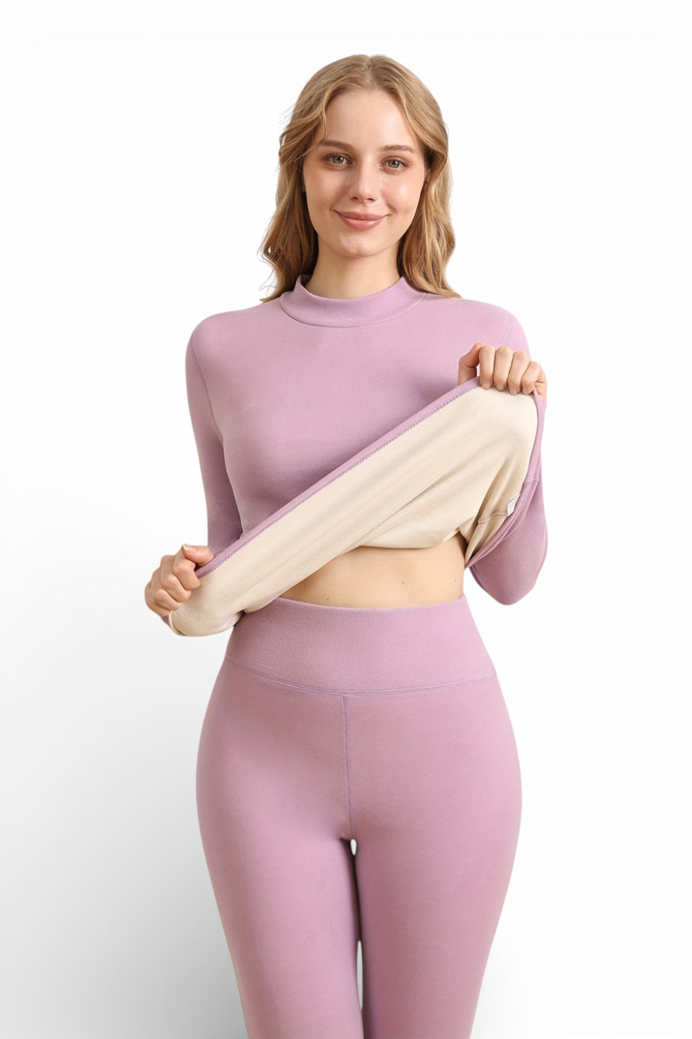 Second-Skin Winter Elegance — Effortless Warmth, Quiet Confidence